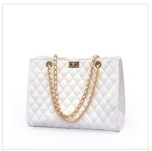 Meet your Posher, Yelena